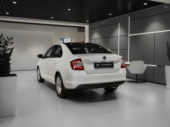 Skoda Rapid I Рестайлинг с пробегом 2019 года, цена 1 445 000 рублей, 71328 км, лифтбек, Автокод Объявления