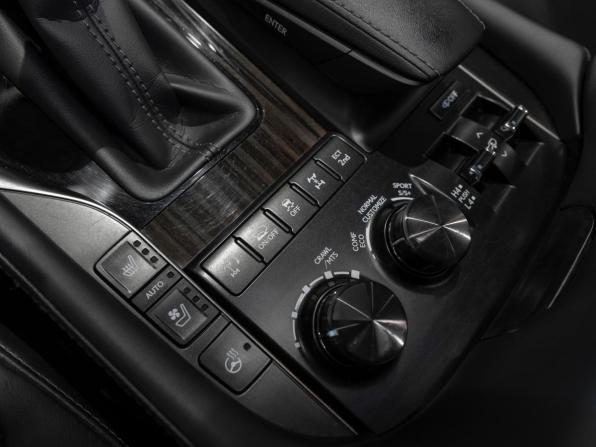 Lexus LX III Рестайлинг 2 с пробегом 2021 года, цена 8 900 000 рублей, 187592 км, внедорожник, Автокод Объявления