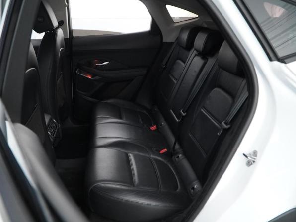 Jaguar E-Pace I с пробегом 2018 года, цена 3 499 046 рублей, 37890 км, внедорожник, Автокод Объявления