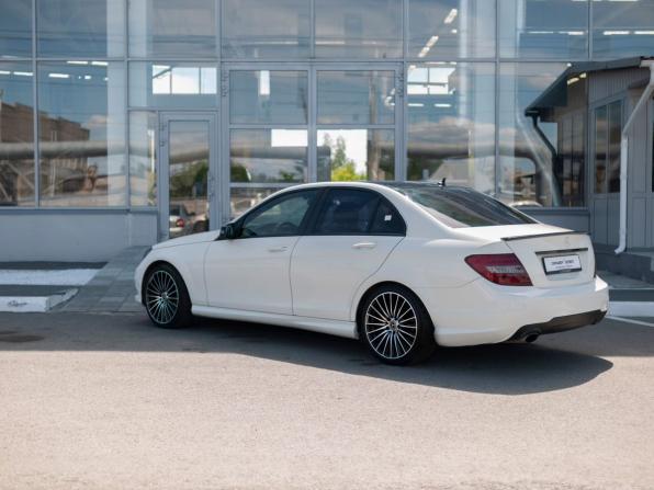 Mercedes-Benz C-Класс III (W204) Рестайлинг с пробегом 2012 года, цена 1 380 000 рублей, 205653 км, седан, Автокод Объявления
