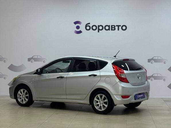 Hyundai Solaris I с пробегом 2012 года, цена 830 000 рублей, 127861 км, хэтчбек, Автокод Объявления