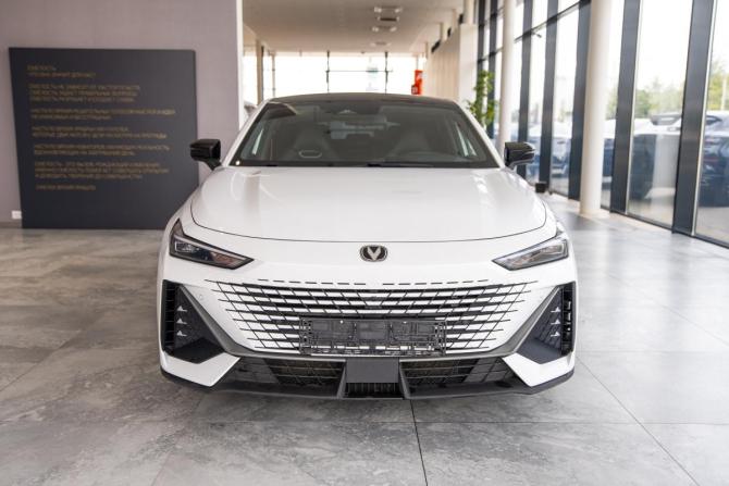 Changan UNI-V I с пробегом 2024 года, цена 3 250 000 рублей, 74973 км, лифтбек, Автокод Объявления