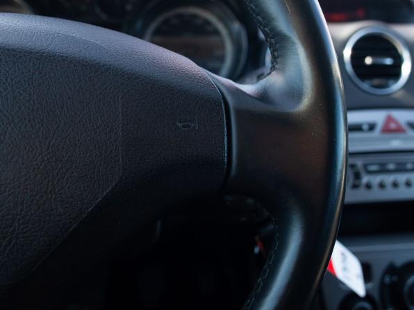 Peugeot 308 I с пробегом 2008 года, цена 505 000 рублей, 241306 км, хэтчбек, Автокод Объявления