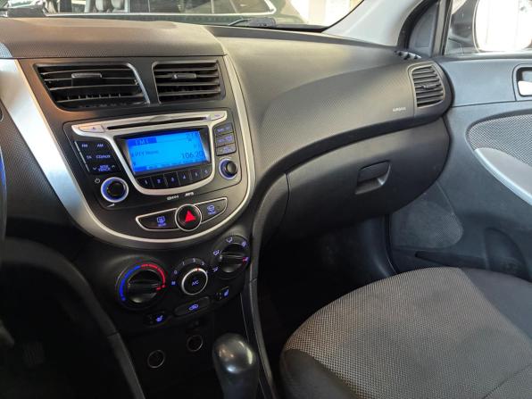 Hyundai Solaris I с пробегом 2012 года, цена 620 000 рублей, 213000 км, седан, Автокод Объявления