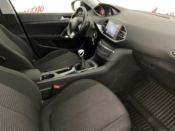 Peugeot 308 II Рестайлинг с пробегом 2019 года, цена 1 250 000 рублей, 161266 км, универсал, Автокод Объявления