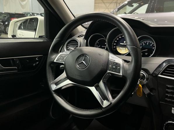 Mercedes-Benz C-Класс III (W204) Рестайлинг с пробегом 2011 года, цена 1 345 000 рублей, 253542 км, седан, Автокод Объявления