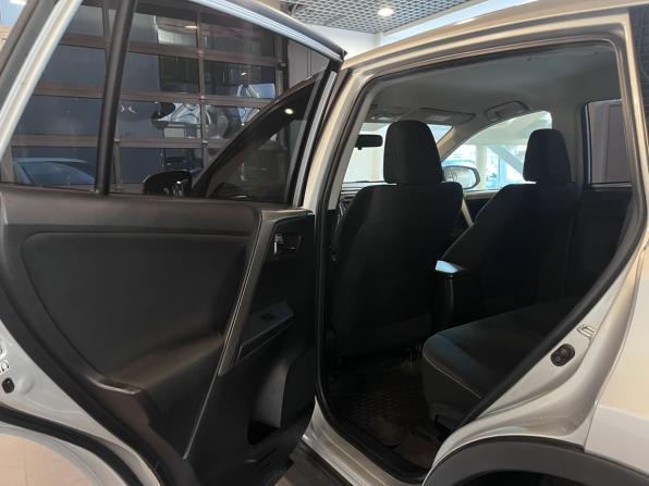 Toyota RAV4 IV (XA40) с пробегом 2015 года, цена 2 480 000 рублей, 56687 км, внедорожник, Автокод Объявления