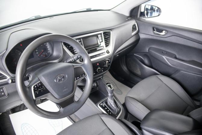 Hyundai Solaris II с пробегом 2018 года, цена 1 429 000 рублей, 175000 км, седан, Автокод Объявления