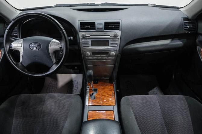 Toyota Camry VI (XV40) Рестайлинг с пробегом 2011 года, цена 1 099 000 рублей, 270000 км, седан, Автокод Объявления
