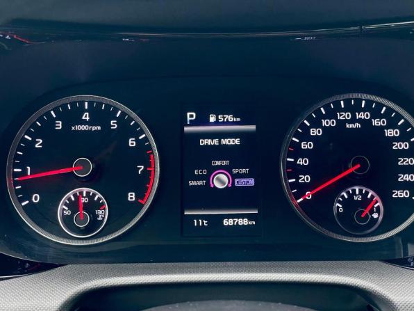 Kia K5 III с пробегом 2021 года, цена 2 450 000 рублей, 68800 км, седан, Автокод Объявления