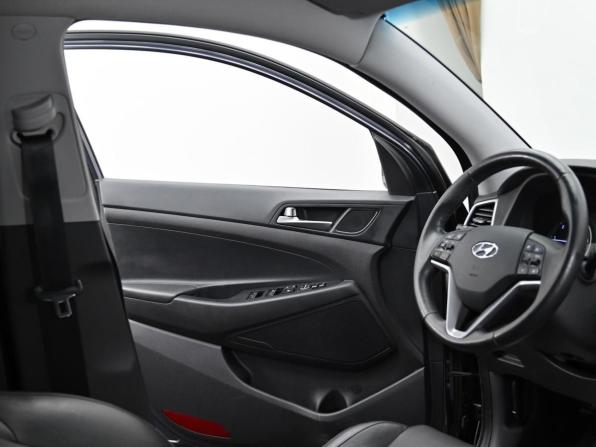 Hyundai Tucson III с пробегом 2017 года, цена 1 799 000 рублей, 137000 км, внедорожник, Автокод Объявления
