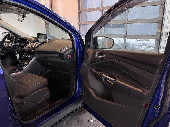 Ford Kuga II с пробегом 2014 года, цена 1 350 000 рублей, 196469 км, внедорожник, Автокод Объявления