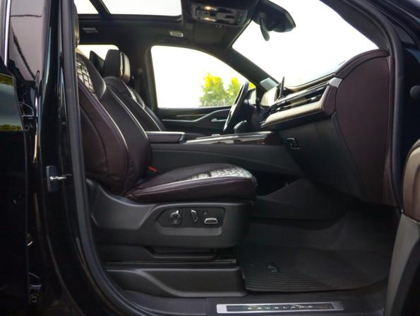 Cadillac Escalade V с пробегом 2021 года, цена 10 200 000 рублей, 82893 км, внедорожник, Автокод Объявления