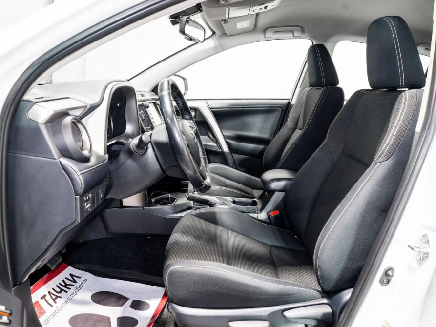 Toyota RAV4 IV (XA40) Рестайлинг Чита  - изображение 5