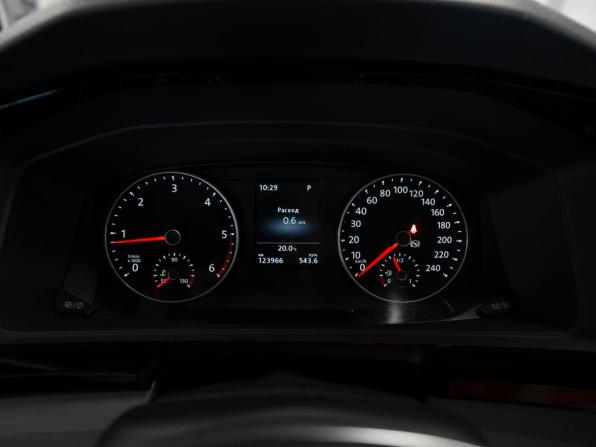 Volkswagen Multivan T6 с пробегом 2019 года, цена 3 925 000 рублей, 123970 км, минивэн, Автокод Объявления