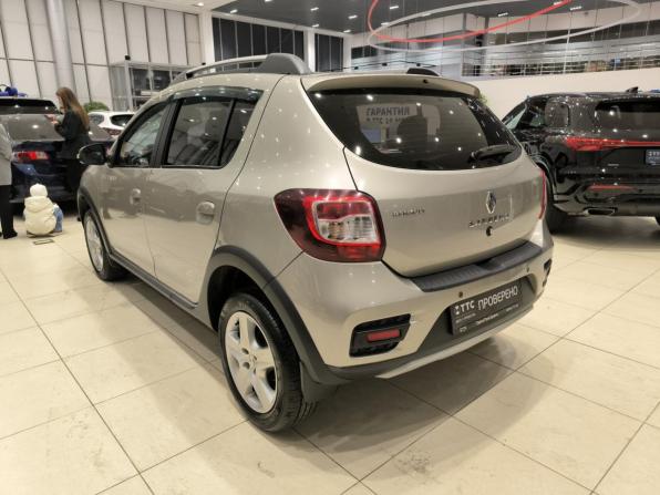 Renault Sandero II Рестайлинг с пробегом 2018 года, цена 1 050 000 рублей, 66000 км, хэтчбек, Автокод Объявления