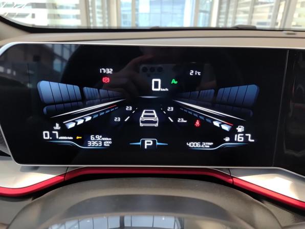 Geely Coolray I Рестайлинг с пробегом 2023 года, цена 2 070 000 рублей, 33520 км, внедорожник, Автокод Объявления