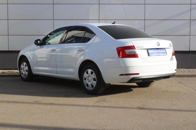Skoda Octavia III (A7) Рестайлинг с пробегом 2020 года, цена 1 895 000 рублей, 56158 км, лифтбек, Автокод Объявления