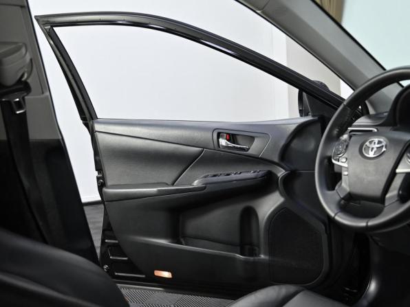 Toyota Camry VII (XV50) Рестайлинг с пробегом 2015 года, цена 1 949 000 рублей, 146000 км, седан, Автокод Объявления