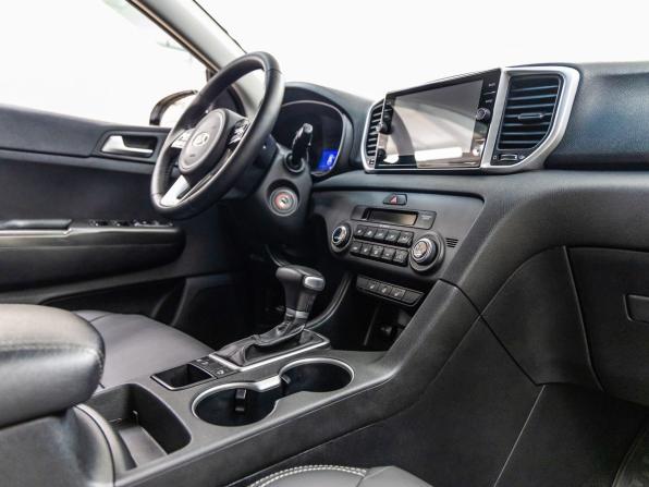 Kia Sportage IV Рестайлинг с пробегом 2018 года, цена 2 188 000 рублей, 83940 км, внедорожник, Автокод Объявления