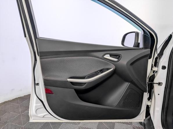 Ford Focus III с пробегом 2015 года, цена 875 000 рублей, 137938 км, универсал, Автокод Объявления