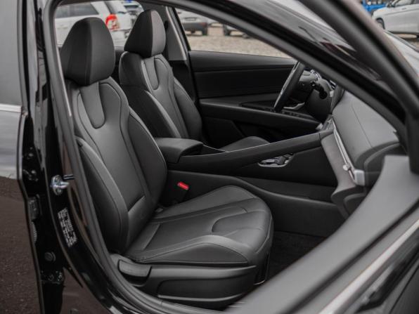 Hyundai Elantra VII (CN7) Рестайлинг с пробегом 2024 года, цена 2 649 000 рублей, 1726 км, седан, Автокод Объявления