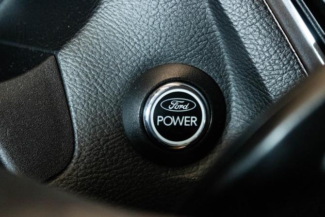 Ford Focus III с пробегом 2012 года, цена 899 000 рублей, 132776 км, седан, Автокод Объявления