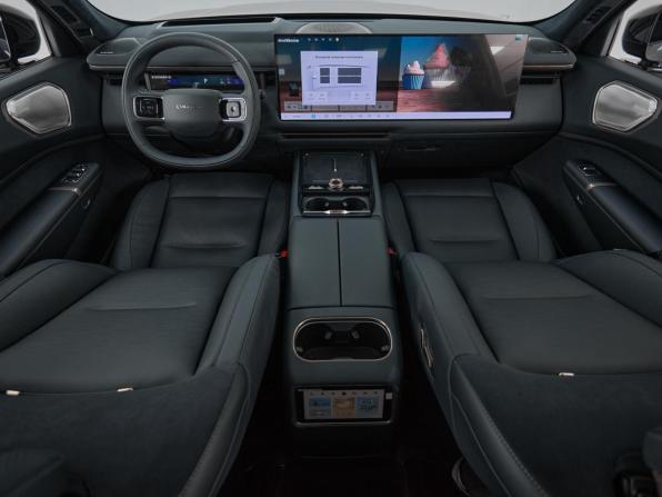 Lynk &amp; Co 900 с пробегом 2025 года, цена 7 819 000 рублей, 65 км, внедорожник, Автокод Объявления