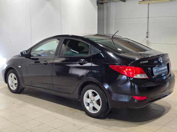 Hyundai Solaris I с пробегом 2013 года, цена 715 000 рублей, 192000 км, седан, Автокод Объявления