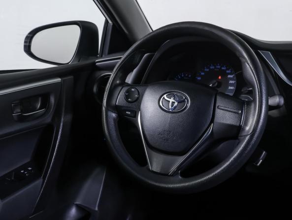 Toyota Corolla XI (E160 E170 E180) Рестайлинг 1 с пробегом 2017 года, цена 1 250 000 рублей, 196800 км, седан, Автокод Объявления