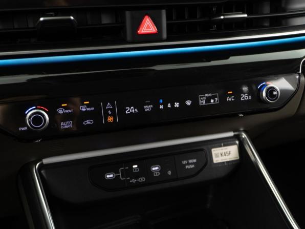 Kia Carnival IV Рестайлинг с пробегом 2025 года, цена 6 745 055 рублей, 10714 км, минивэн, Автокод Объявления