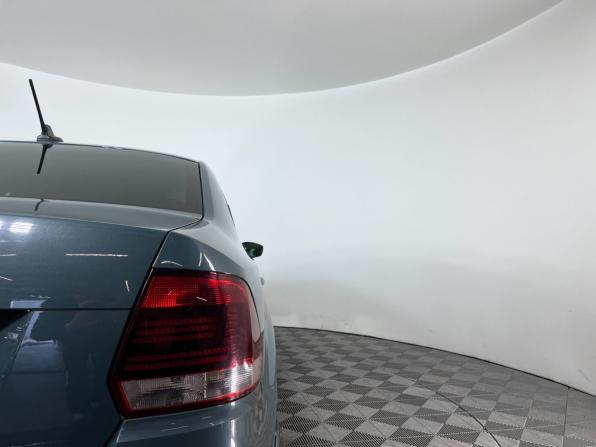 Volkswagen Polo V Рестайлинг с пробегом 2019 года, цена 1 413 000 рублей, 68000 км, седан, Автокод Объявления