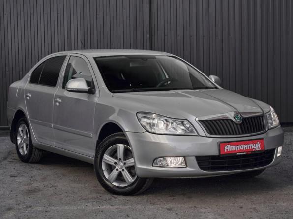 Skoda Octavia II (A5) Рестайлинг с пробегом 2013 года, цена 910 000 рублей, 128376 км, лифтбек, Автокод Объявления