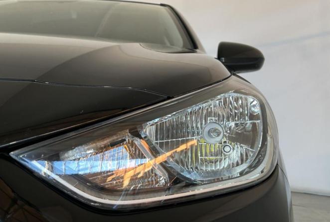 Hyundai Solaris II с пробегом 2018 года, цена 1 300 000 рублей, 132742 км, седан, Автокод Объявления