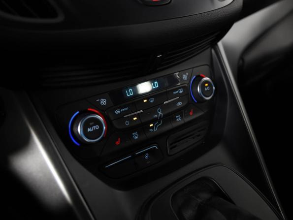 Ford Kuga II Рестайлинг с пробегом 2017 года, цена 1 249 000 рублей, 259268 км, внедорожник, Автокод Объявления