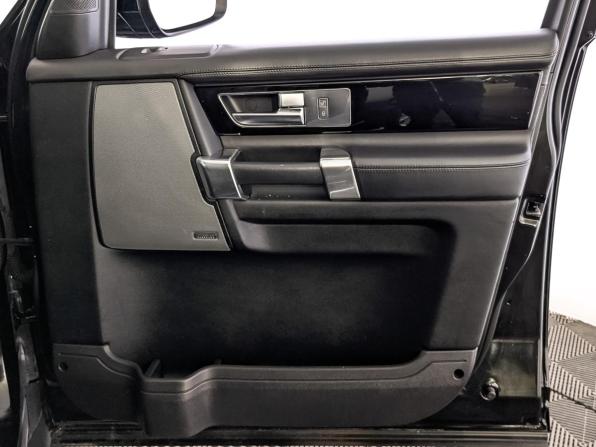 Land Rover Discovery IV Рестайлинг с пробегом 2016 года, цена 2 775 000 рублей, 210689 км, внедорожник, Автокод Объявления