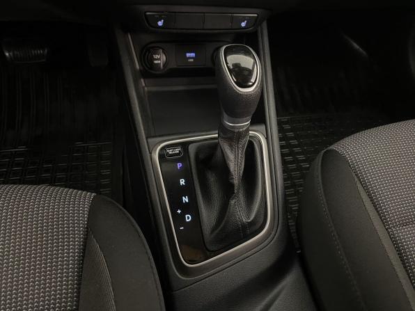 Hyundai Solaris II Рестайлинг с пробегом 2021 года, цена 1 565 000 рублей, 90593 км, седан, Автокод Объявления