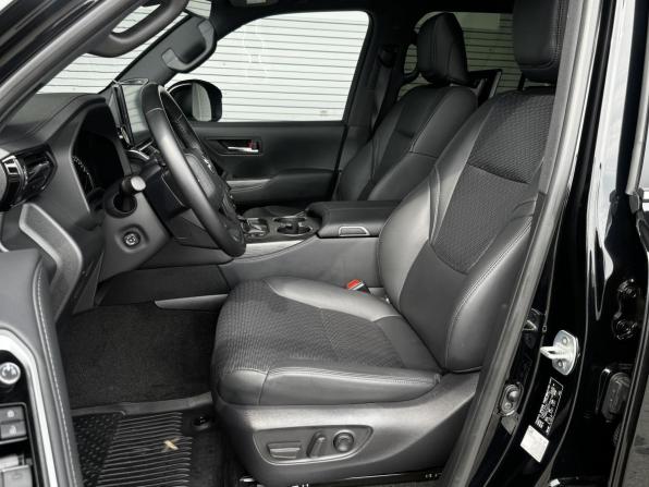 Toyota Land Cruiser 300 Series с пробегом 2025 года, цена 14 550 000 рублей, 9331 км, внедорожник, Автокод Объявления