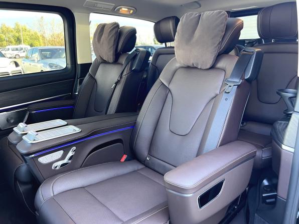 Mercedes-Benz V-Класс III (W447) Рестайлинг 2 с пробегом 2024 года, цена 13 600 000 рублей, 6436 км, минивэн, Автокод Объявления