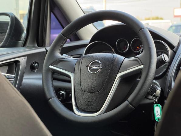 Opel Astra J с пробегом 2011 года, цена 599 000 рублей, 185159 км, хэтчбек, Автокод Объявления