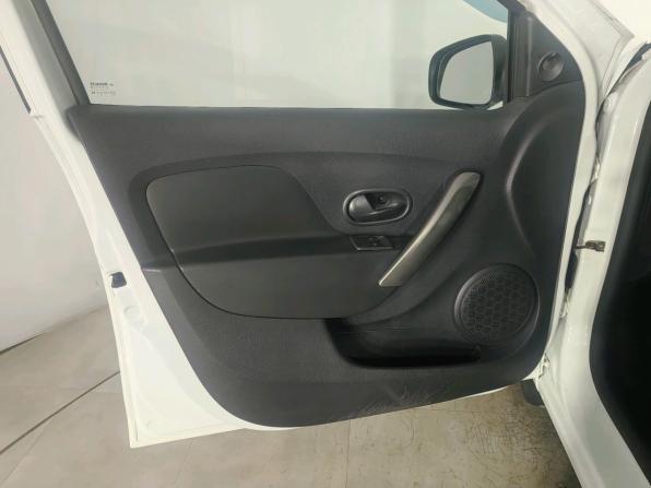 Renault Logan II с пробегом 2016 года, цена 459 000 рублей, 192000 км, седан, Автокод Объявления
