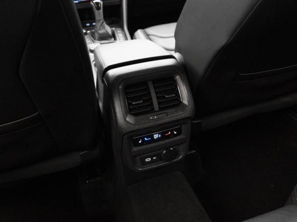 Volkswagen Tiguan II Рестайлинг с пробегом 2021 года, цена 3 440 000 рублей, 64548 км, внедорожник, Автокод Объявления