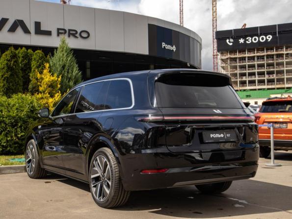 Li Auto (Lixiang) L9 I с пробегом 2024 года, цена 6 500 000 рублей, 62551 км, внедорожник, Автокод Объявления