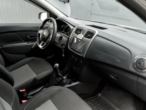 Renault Logan II Рестайлинг с пробегом 2019 года, цена 800 000 рублей, 172728 км, седан, Автокод Объявления