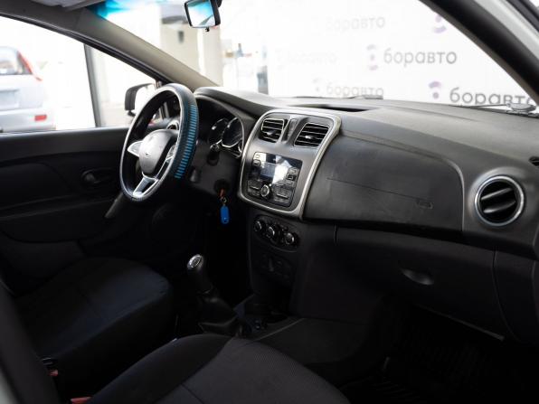 Renault Logan II Рестайлинг с пробегом 2019 года, цена 590 000 рублей, 156130 км, седан, Автокод Объявления