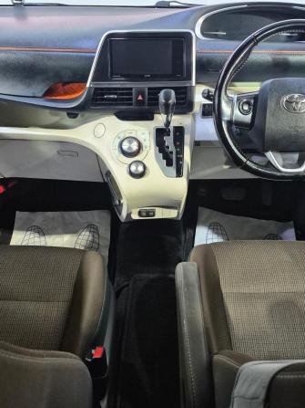 Toyota Sienta II Рестайлинг с пробегом 2019 года, цена 1 405 000 рублей, 111726 км, минивэн, Автокод Объявления