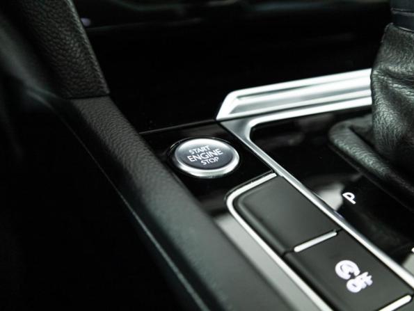 Volkswagen Passat B8 с пробегом 2017 года, цена 1 849 700 рублей, 181674 км, седан, Автокод Объявления