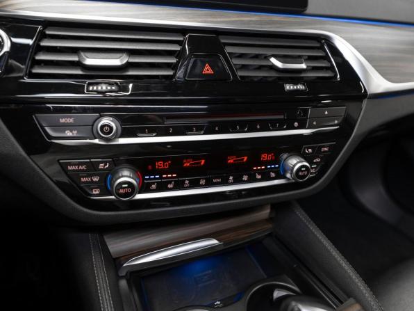 BMW 5 серии VII (G30/G31/G38) с пробегом 2017 года, цена 3 750 000 рублей, 130250 км, седан, Автокод Объявления