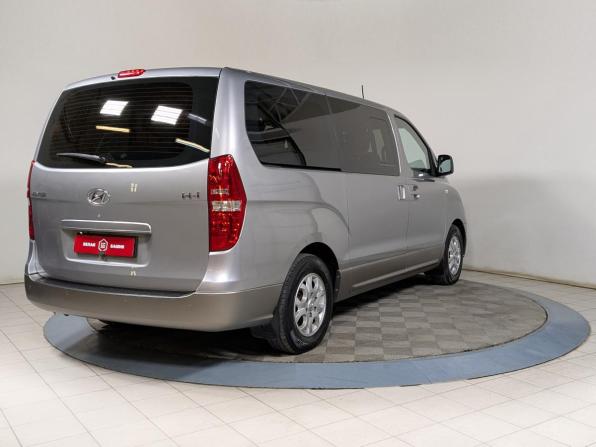 Hyundai H-1 II с пробегом 2014 года, цена 2 299 500 рублей, 108000 км, минивэн, Автокод Объявления