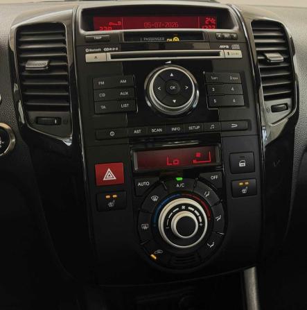 Kia Venga I с пробегом 2012 года, цена 737 000 рублей, 267331 км, минивэн, Автокод Объявления